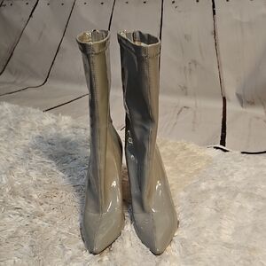 Cape Robbin Gray Heeled Boots with Stiletto Heel sIZE‎ 8